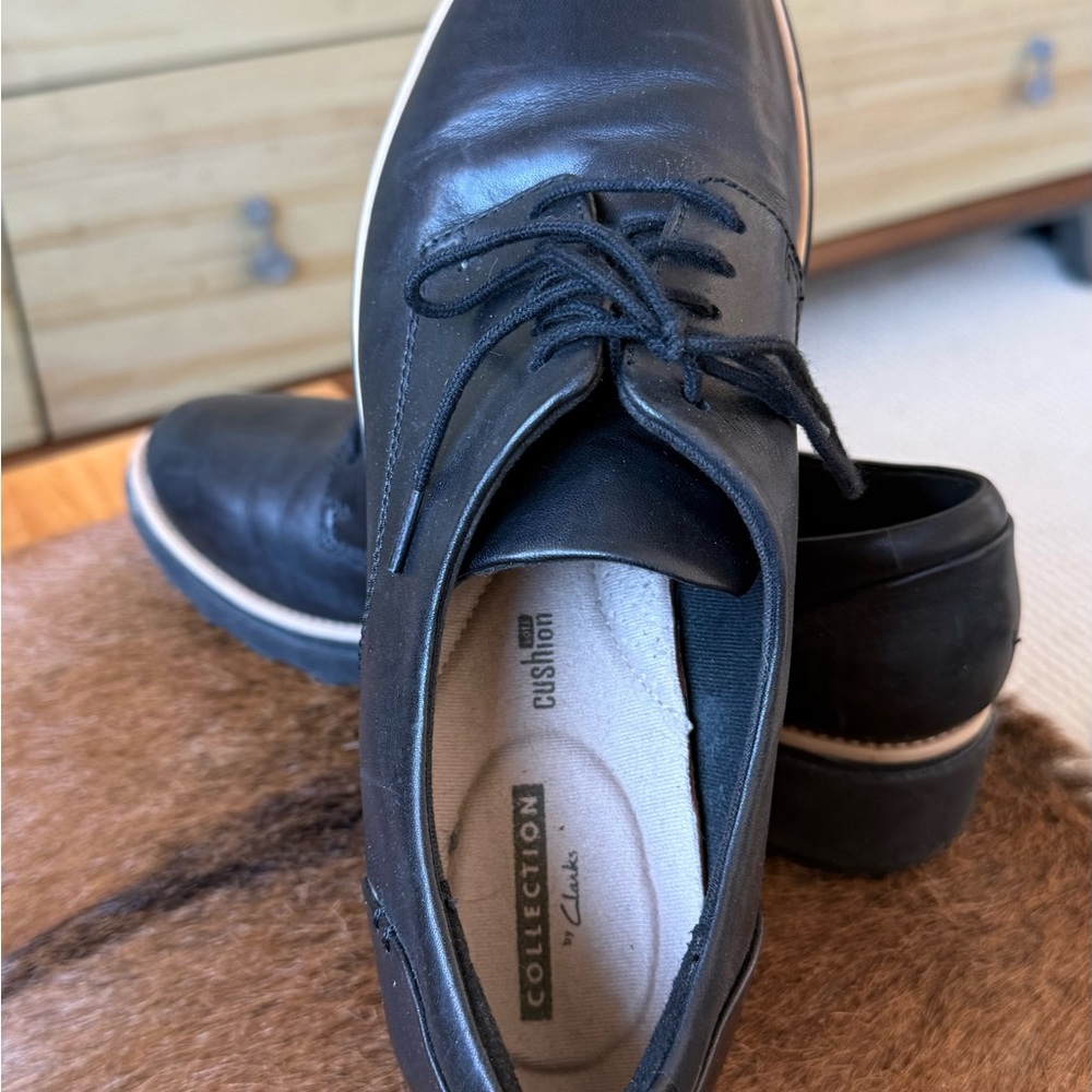 Clarks Black Leather Women's Loafers - Picture 3 of 6